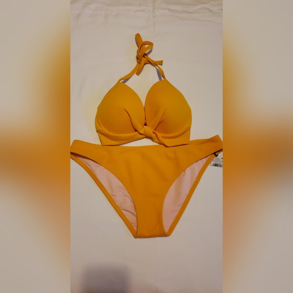 Orange Bikini - Picture 2 of 2